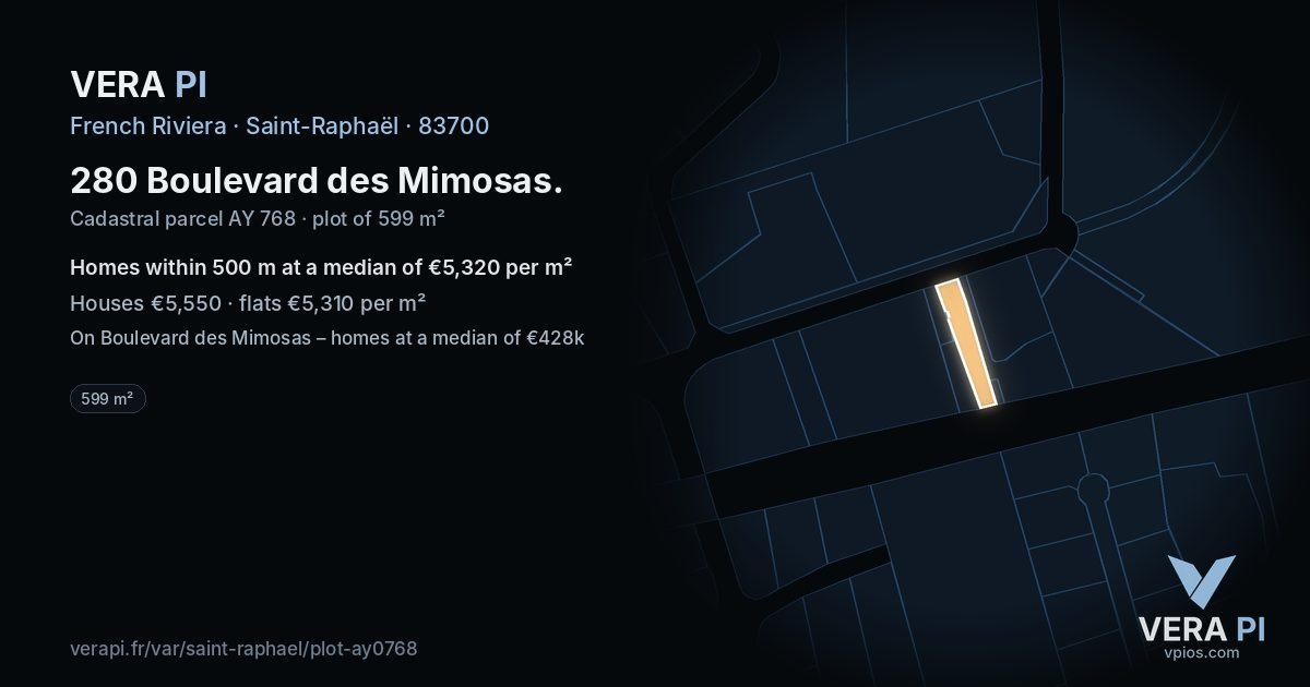 280 Boulevard des Mimosas, Saint-Raphaël at night – the plot lit, the parcels around coloured by the prices near them