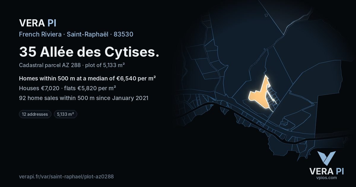 35 Allée des Cytises, Saint-Raphaël at night – the plot lit, the parcels around coloured by the prices near them