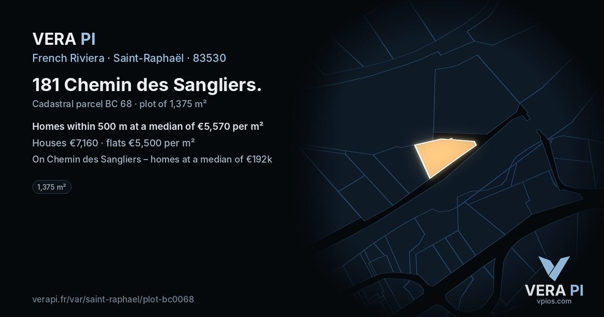 181 Chemin des Sangliers, Saint-Raphaël at night – the plot lit, the parcels around coloured by the prices near them