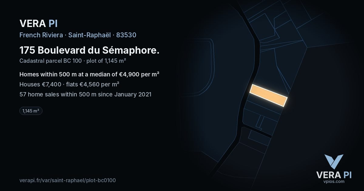 175 Boulevard du Sémaphore, Saint-Raphaël at night – the plot lit, the parcels around coloured by the prices near them