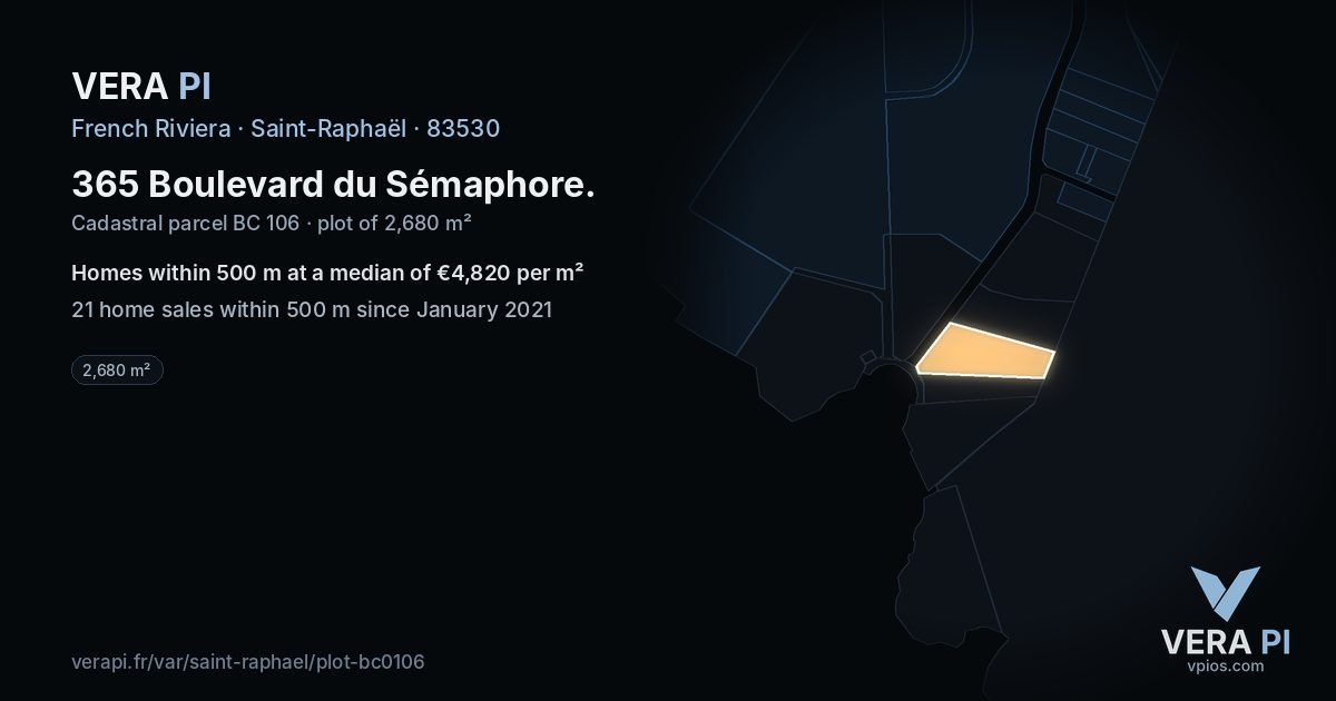 365 Boulevard du Sémaphore, Saint-Raphaël at night – the plot lit, the parcels around coloured by the prices near them