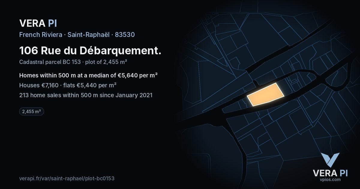 106 Rue du Débarquement, Saint-Raphaël at night – the plot lit, the parcels around coloured by the prices near them