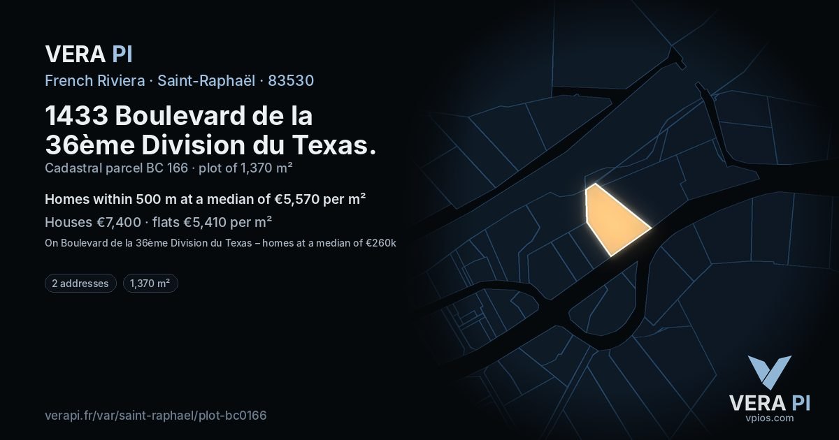 1433 Boulevard de la 36ème Division du Texas, Saint-Raphaël at night – the plot lit, the parcels around coloured by the prices near them