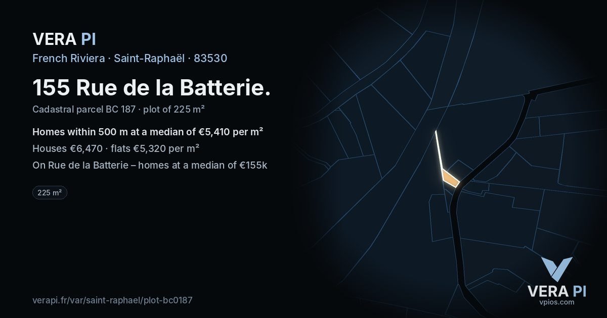 155 Rue de la Batterie, Saint-Raphaël at night – the plot lit, the parcels around coloured by the prices near them