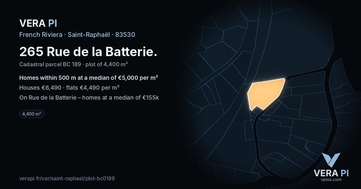 265 Rue de la Batterie, Saint-Raphaël at night – the plot lit, the parcels around coloured by the prices near them