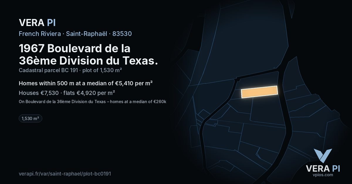 1967 Boulevard de la 36ème Division du Texas, Saint-Raphaël at night – the plot lit, the parcels around coloured by the prices near them