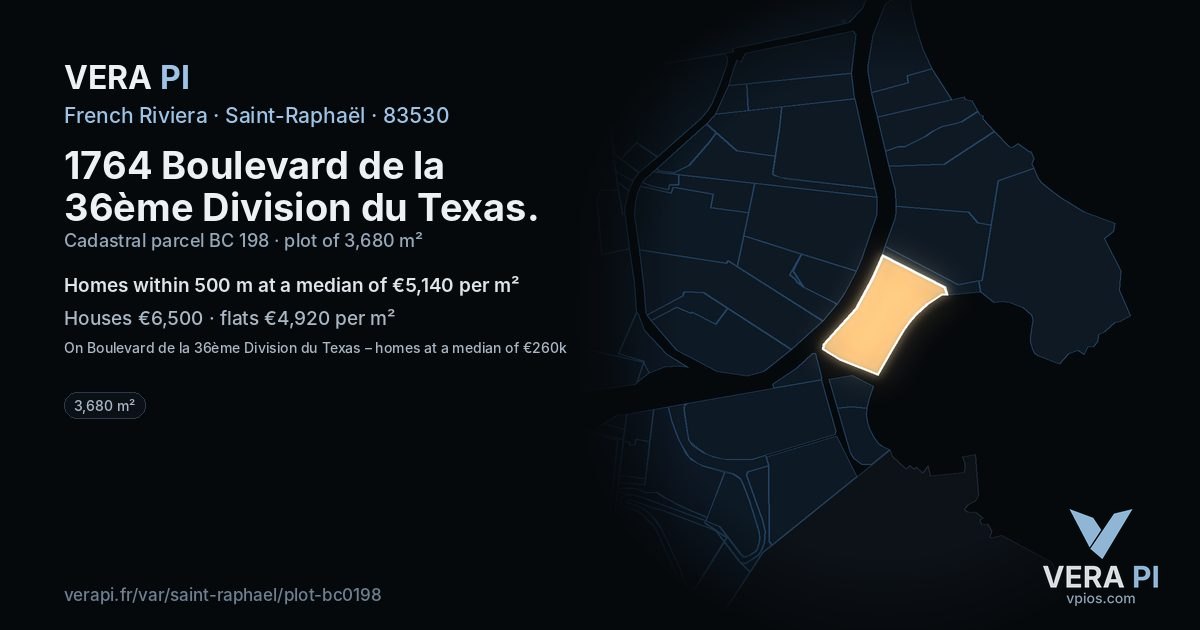 1764 Boulevard de la 36ème Division du Texas, Saint-Raphaël at night – the plot lit, the parcels around coloured by the prices near them