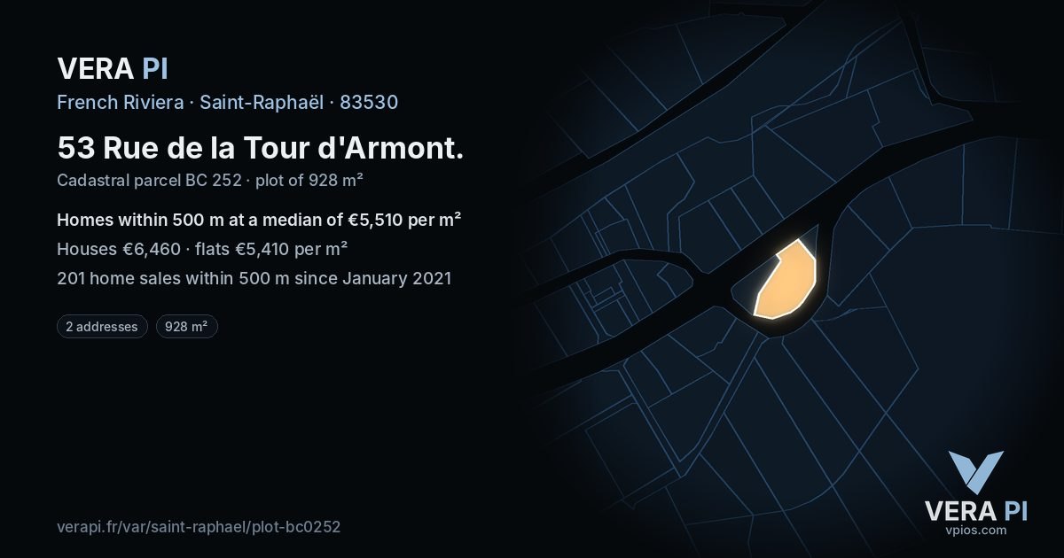 53 Rue de la Tour d'Armont, Saint-Raphaël at night – the plot lit, the parcels around coloured by the prices near them