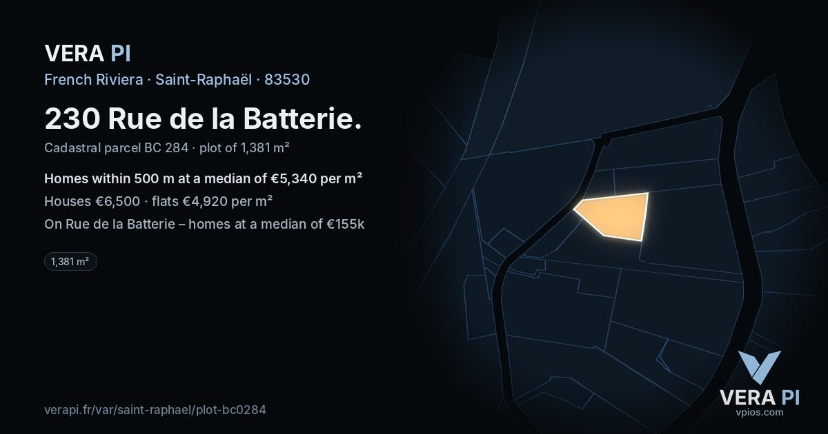 230 Rue de la Batterie, Saint-Raphaël at night – the plot lit, the parcels around coloured by the prices near them