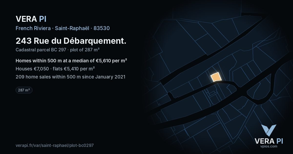 243 Rue du Débarquement, Saint-Raphaël at night – the plot lit, the parcels around coloured by the prices near them