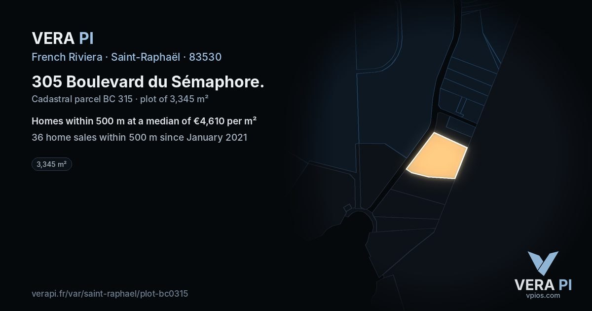 305 Boulevard du Sémaphore, Saint-Raphaël at night – the plot lit, the parcels around coloured by the prices near them