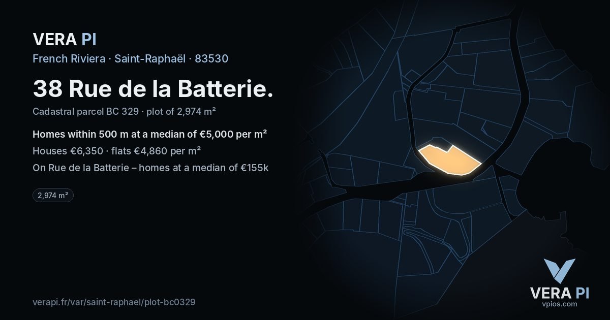 38 Rue de la Batterie, Saint-Raphaël at night – the plot lit, the parcels around coloured by the prices near them