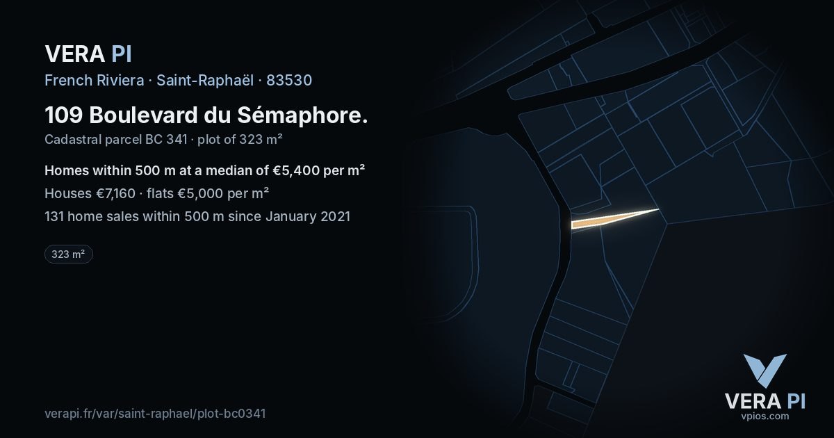 109 Boulevard du Sémaphore, Saint-Raphaël at night – the plot lit, the parcels around coloured by the prices near them