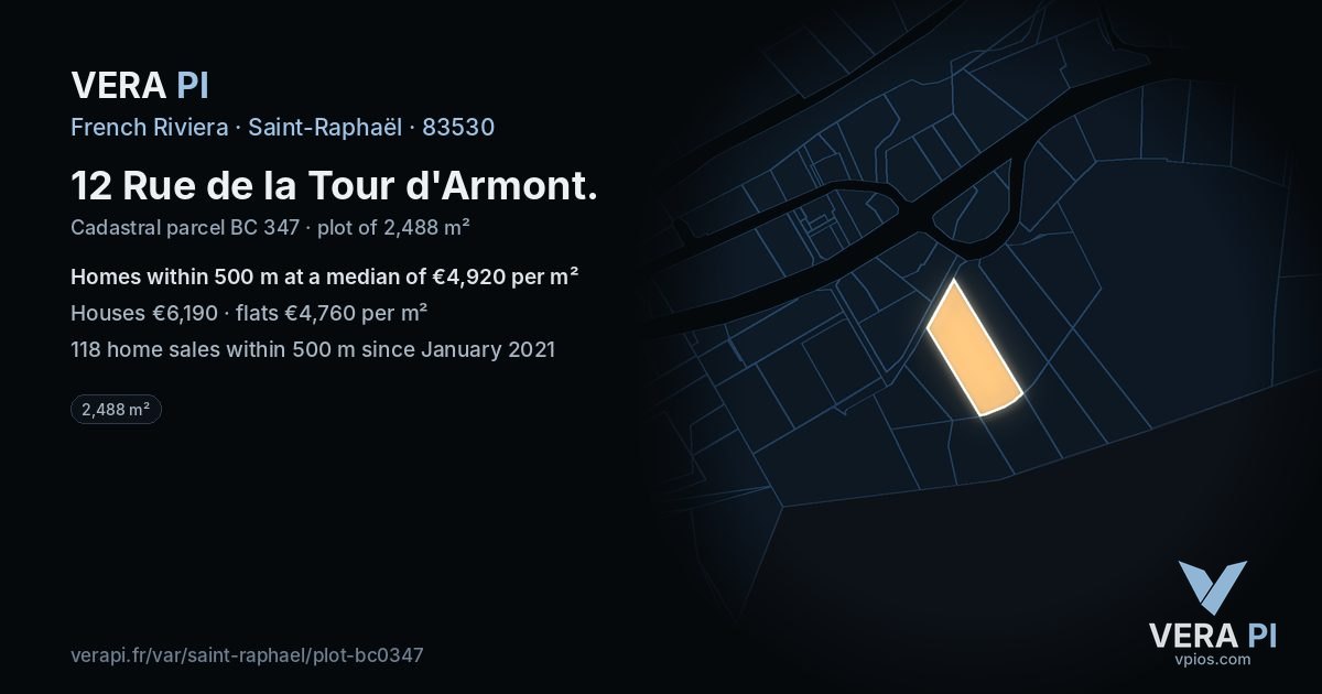 12 Rue de la Tour d'Armont, Saint-Raphaël at night – the plot lit, the parcels around coloured by the prices near them
