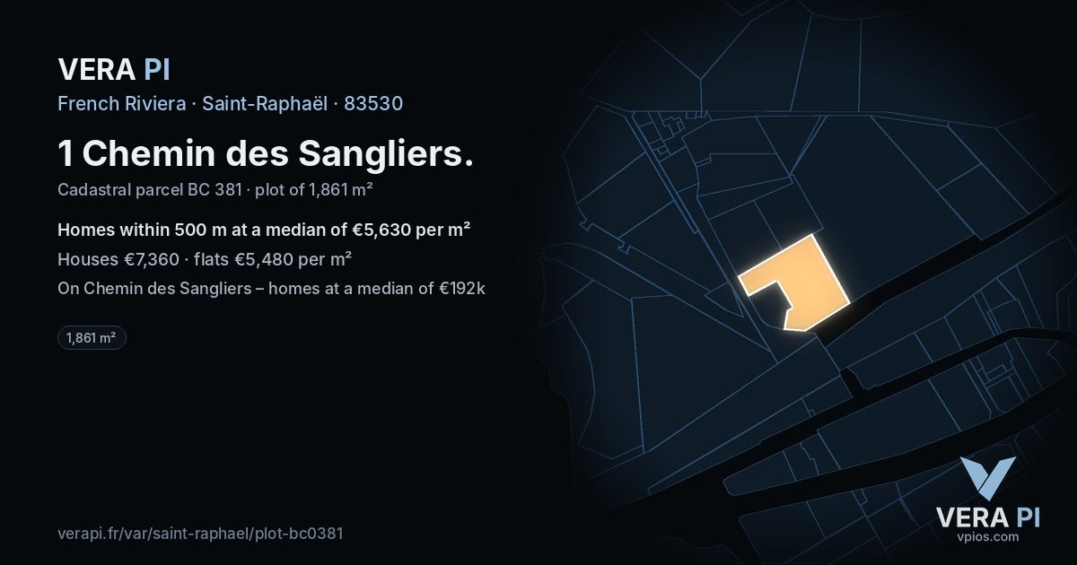 1 Chemin des Sangliers, Saint-Raphaël at night – the plot lit, the parcels around coloured by the prices near them