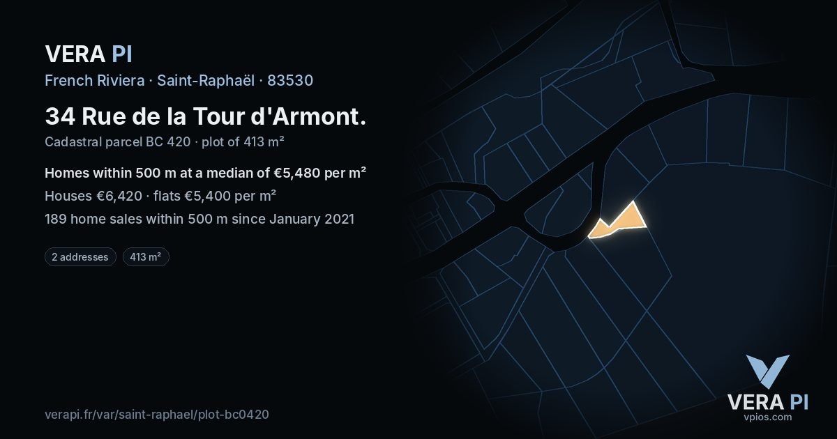 34 Rue de la Tour d'Armont, Saint-Raphaël at night – the plot lit, the parcels around coloured by the prices near them