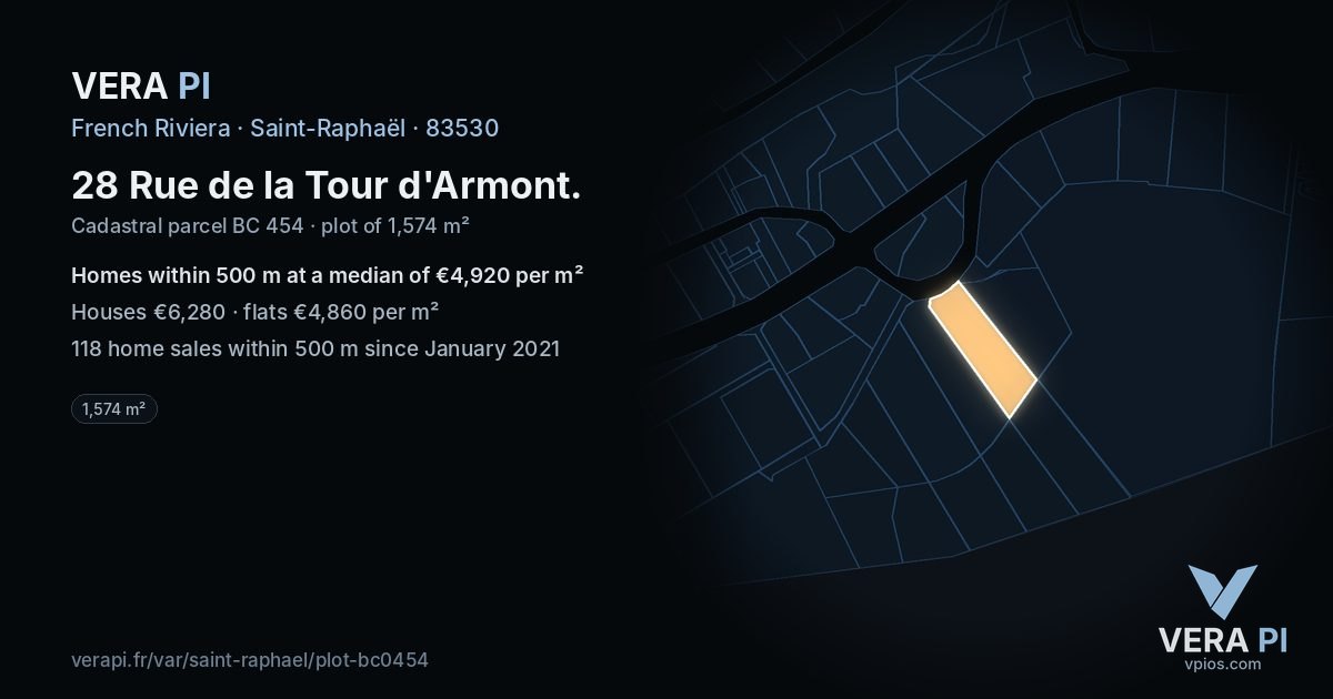 28 Rue de la Tour d'Armont, Saint-Raphaël at night – the plot lit, the parcels around coloured by the prices near them