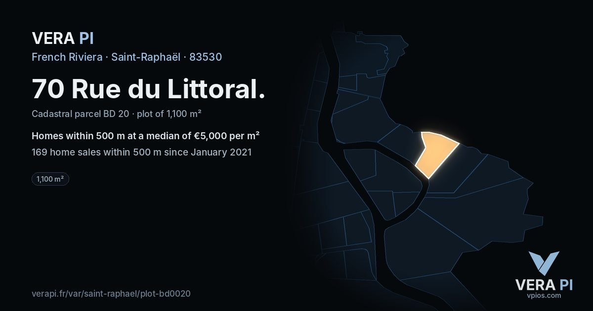 70 Rue du Littoral, Saint-Raphaël at night – the plot lit, the parcels around coloured by the prices near them