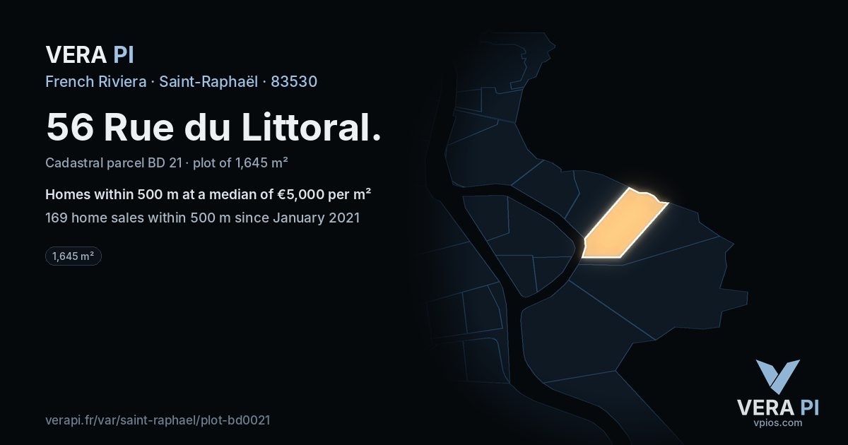 56 Rue du Littoral, Saint-Raphaël at night – the plot lit, the parcels around coloured by the prices near them