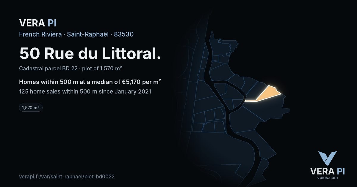 50 Rue du Littoral, Saint-Raphaël at night – the plot lit, the parcels around coloured by the prices near them