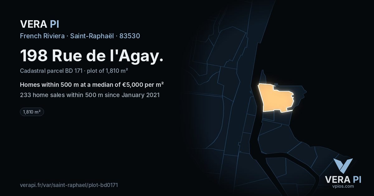 198 Rue de l'Agay, Saint-Raphaël at night – the plot lit, the parcels around coloured by the prices near them