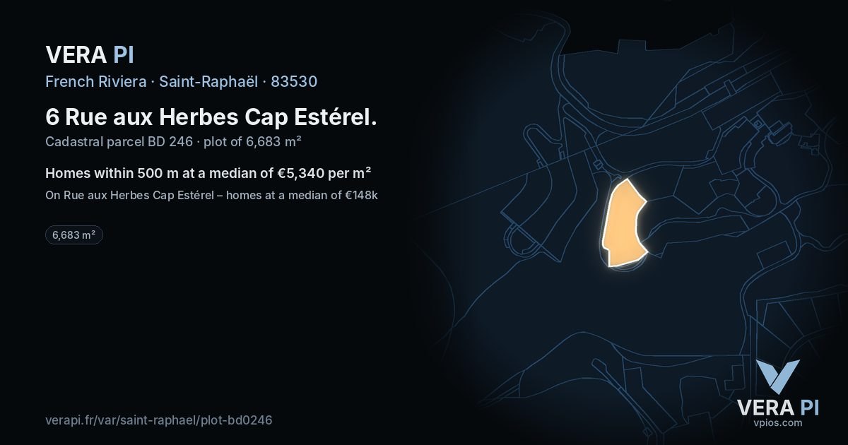 6 Rue aux Herbes Cap Estérel, Saint-Raphaël at night – the plot lit, the parcels around coloured by the prices near them