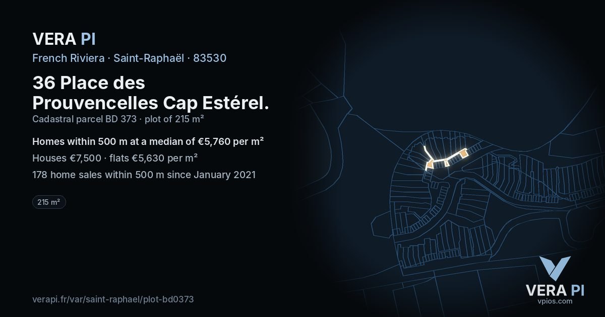 36 Place des Prouvencelles Cap Estérel, Saint-Raphaël at night – the plot lit, the parcels around coloured by the prices near them