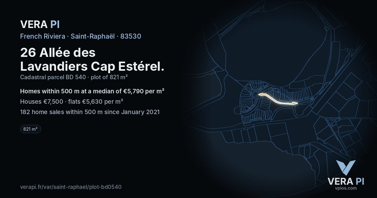 26 Allée des Lavandiers Cap Estérel, Saint-Raphaël at night – the plot lit, the parcels around coloured by the prices near them