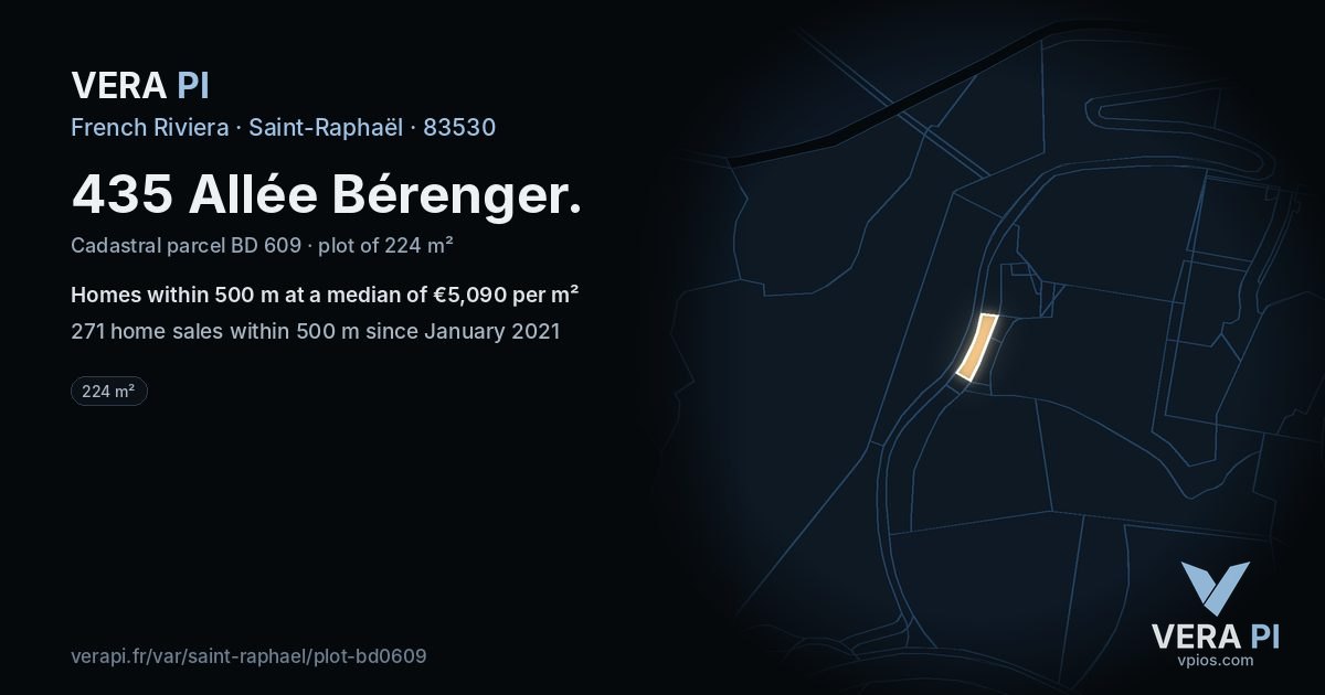 435 Allée Bérenger, Saint-Raphaël at night – the plot lit, the parcels around coloured by the prices near them