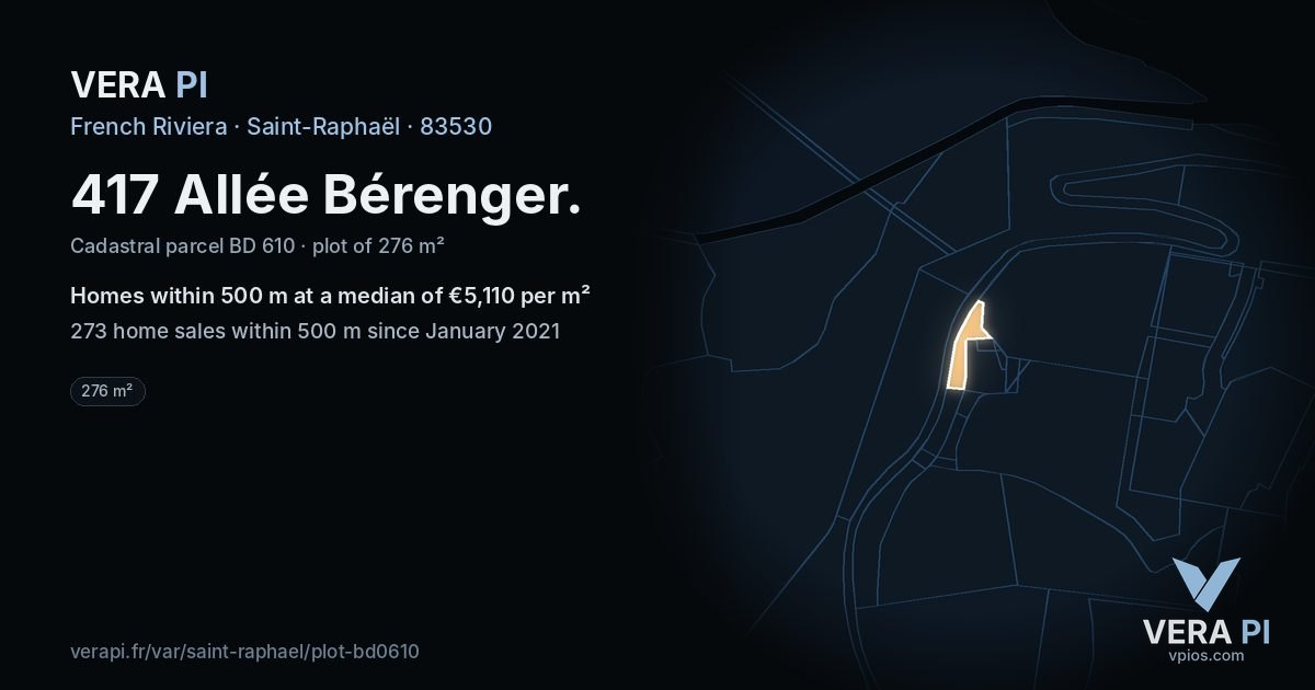 417 Allée Bérenger, Saint-Raphaël at night – the plot lit, the parcels around coloured by the prices near them