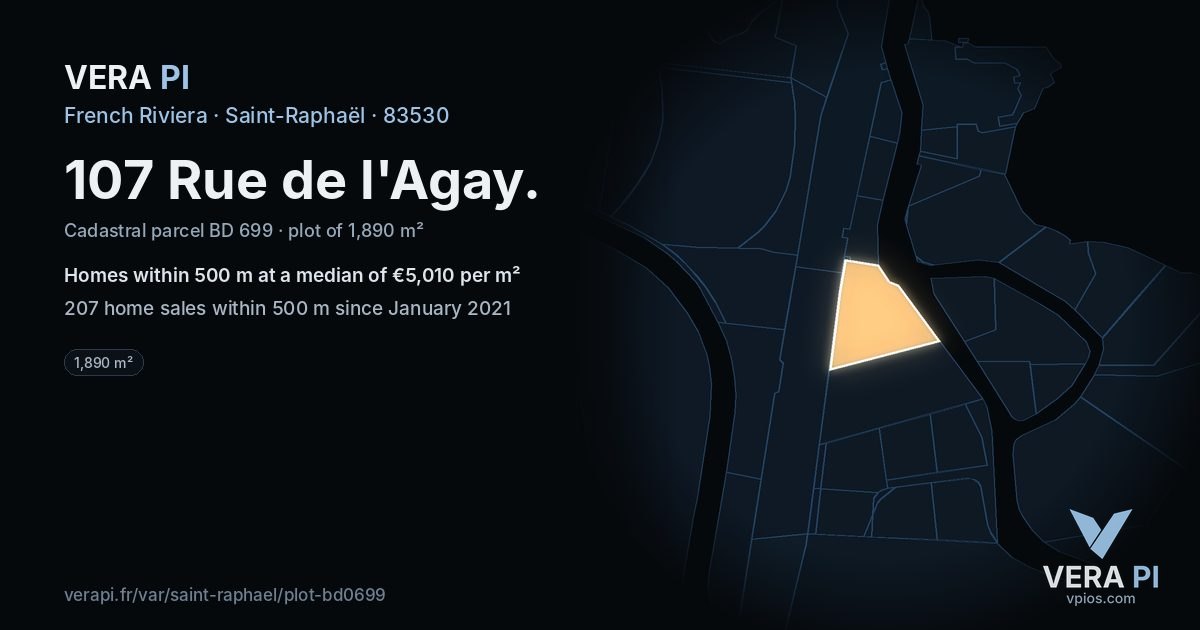 107 Rue de l'Agay, Saint-Raphaël at night – the plot lit, the parcels around coloured by the prices near them