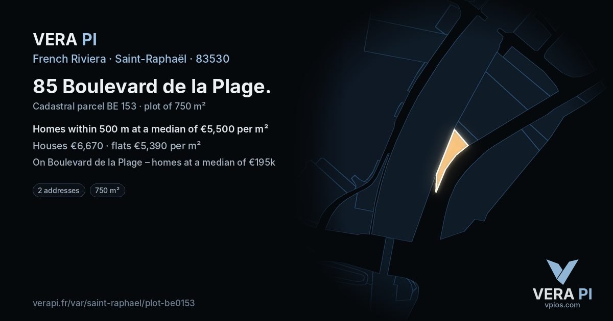 85 Boulevard de la Plage, Saint-Raphaël at night – the plot lit, the parcels around coloured by the prices near them