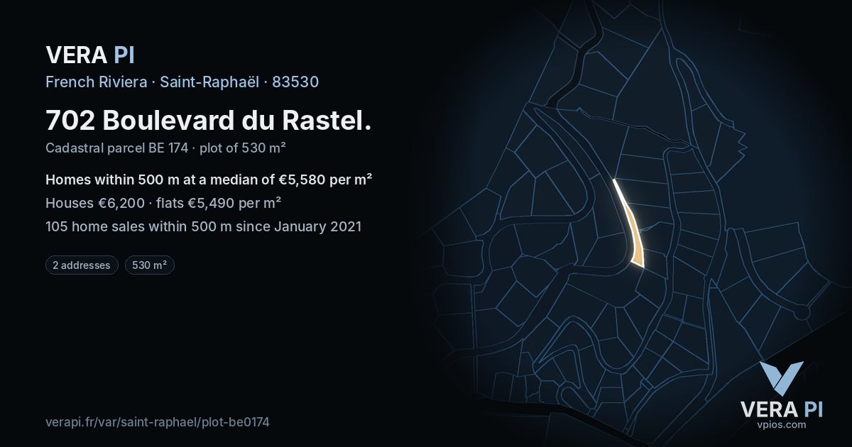 702 Boulevard du Rastel, Saint-Raphaël at night – the plot lit, the parcels around coloured by the prices near them