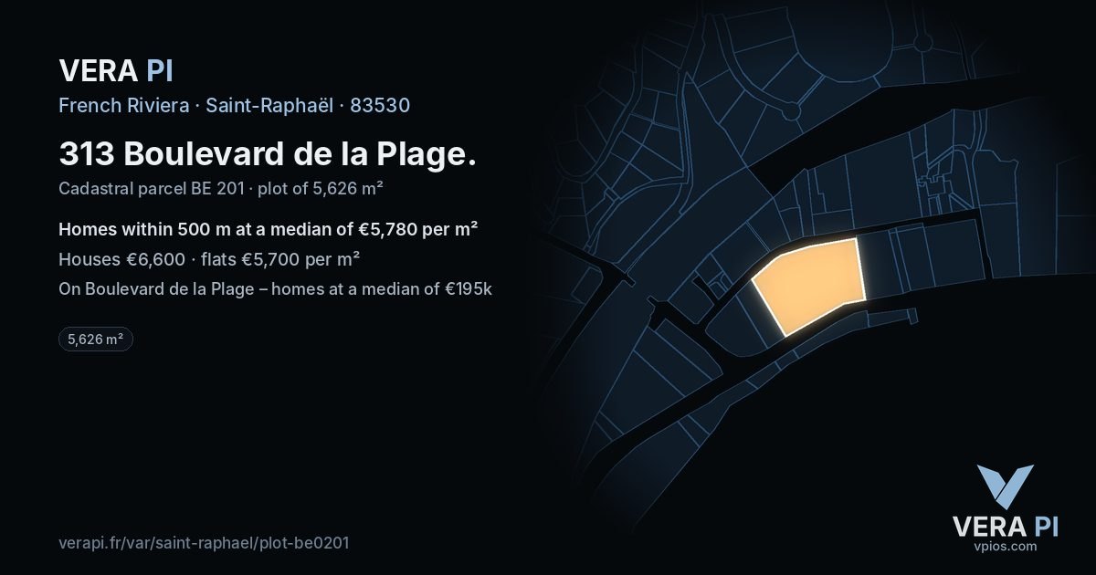 313 Boulevard de la Plage, Saint-Raphaël at night – the plot lit, the parcels around coloured by the prices near them