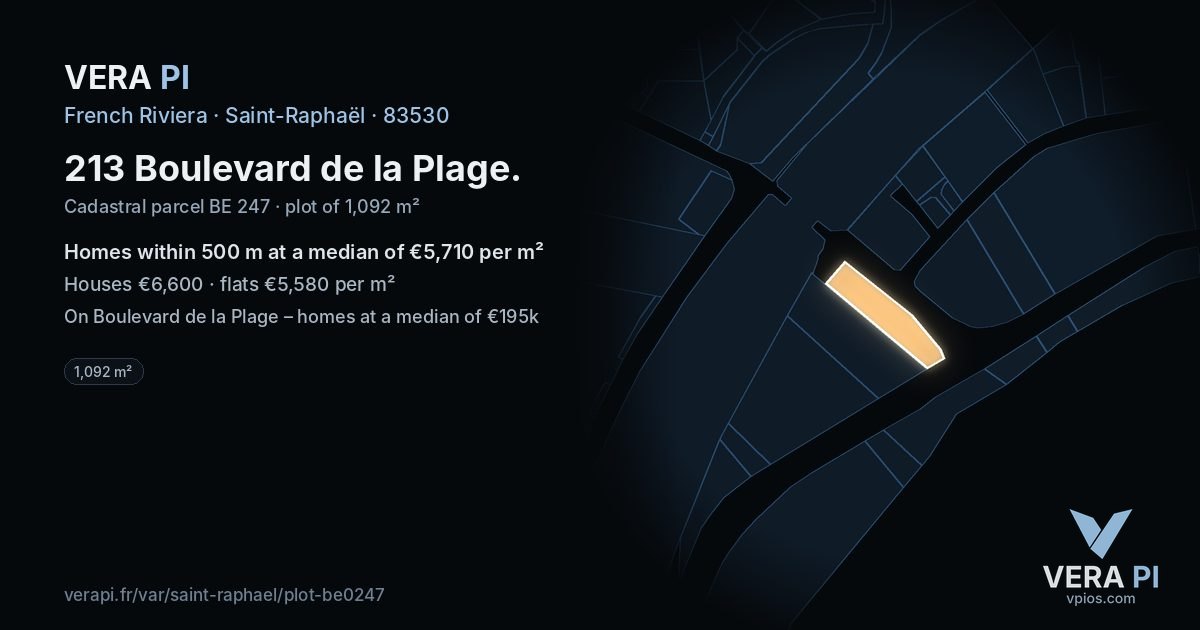 213 Boulevard de la Plage, Saint-Raphaël at night – the plot lit, the parcels around coloured by the prices near them
