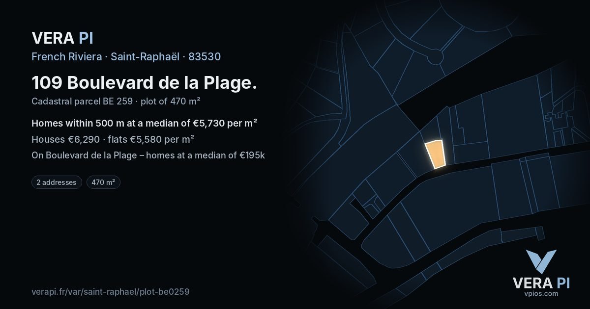 109 Boulevard de la Plage, Saint-Raphaël at night – the plot lit, the parcels around coloured by the prices near them
