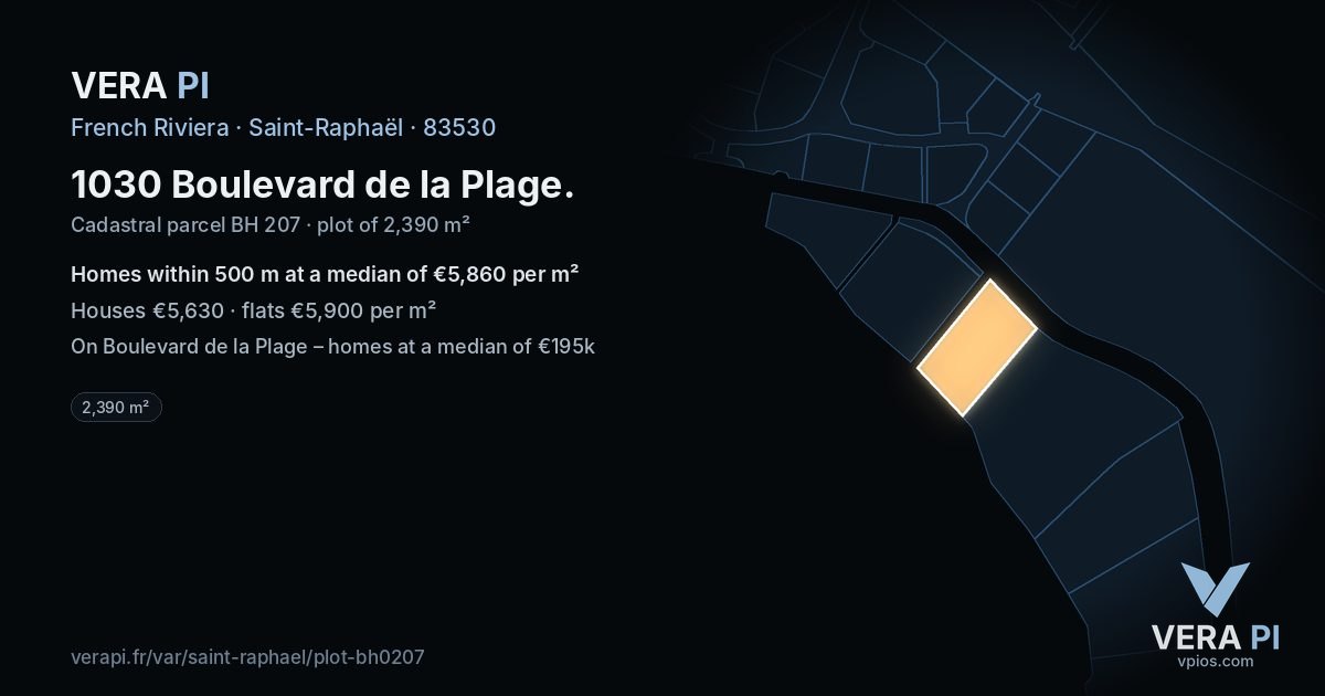 1030 Boulevard de la Plage, Saint-Raphaël at night – the plot lit, the parcels around coloured by the prices near them