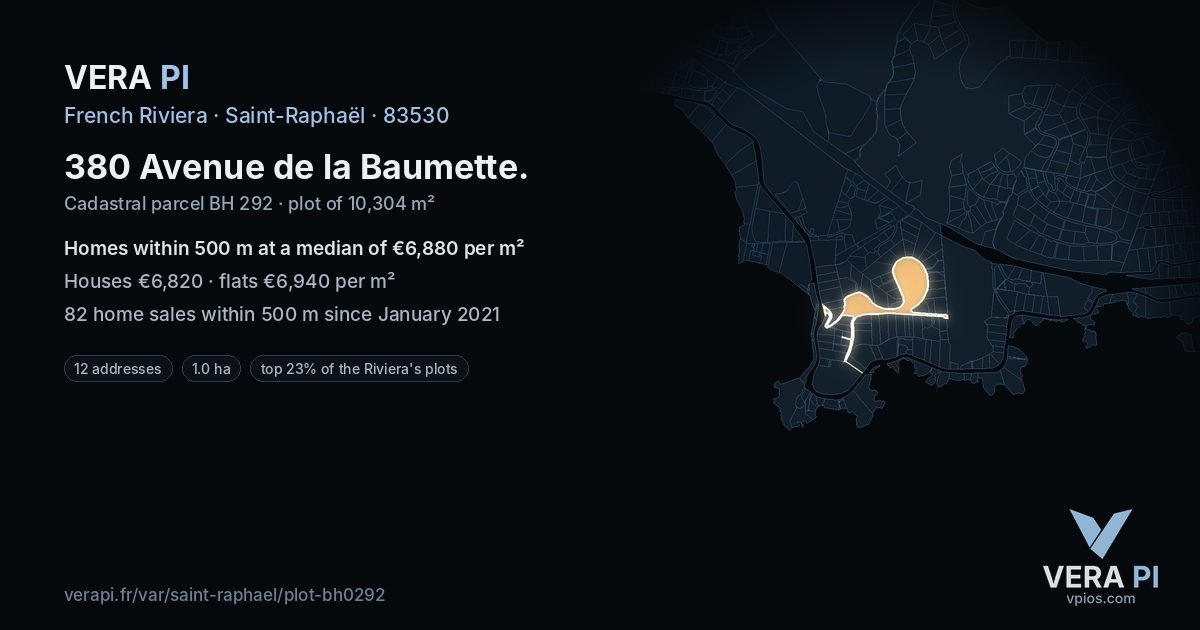 380 Avenue de la Baumette, Saint-Raphaël at night – the plot lit, the parcels around coloured by the prices near them