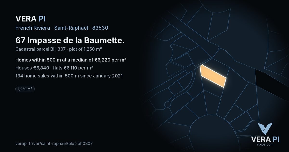 67 Impasse de la Baumette, Saint-Raphaël at night – the plot lit, the parcels around coloured by the prices near them