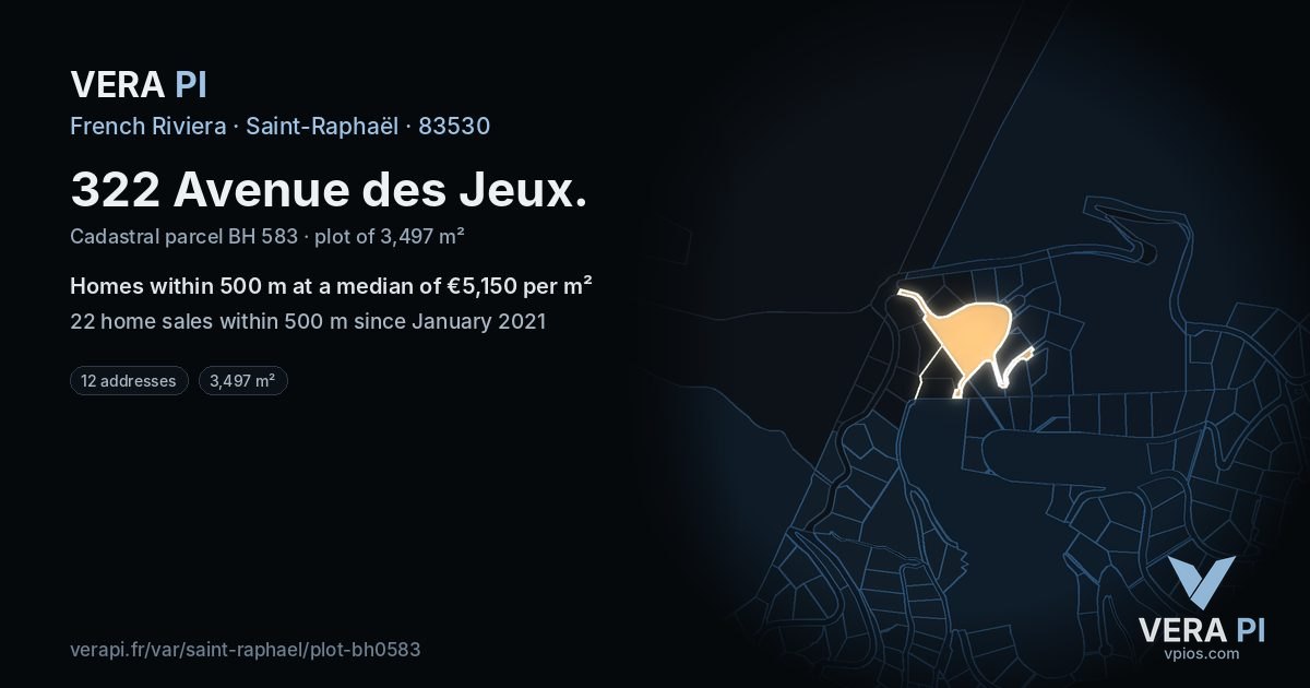322 Avenue des Jeux, Saint-Raphaël at night – the plot lit, the parcels around coloured by the prices near them