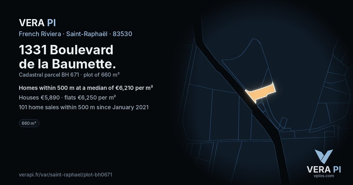 1331 Boulevard de la Baumette, Saint-Raphaël at night – the plot lit, the parcels around coloured by the prices near them