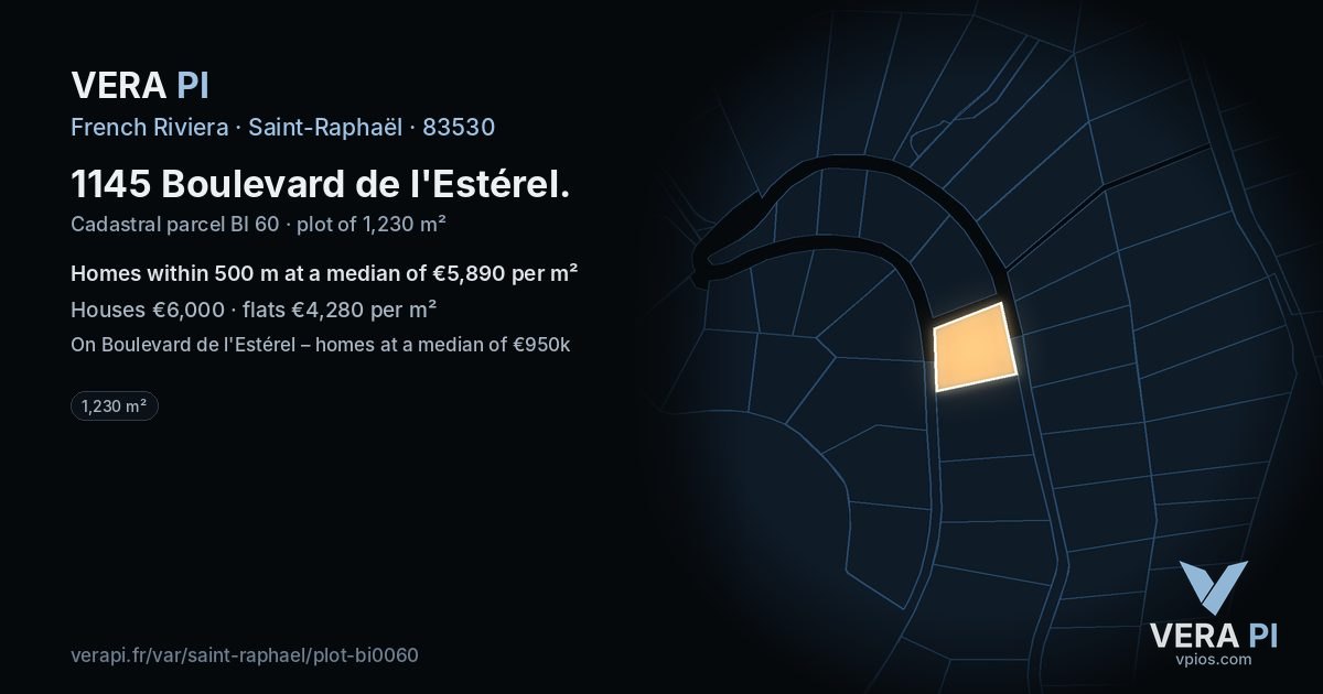 1145 Boulevard de l'Estérel, Saint-Raphaël at night – the plot lit, the parcels around coloured by the prices near them