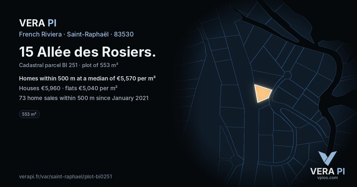 15 Allée des Rosiers, Saint-Raphaël at night – the plot lit, the parcels around coloured by the prices near them