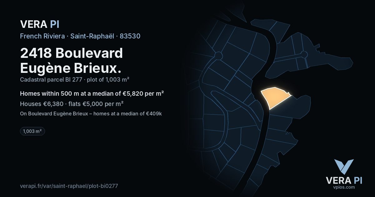 2418 Boulevard Eugène Brieux, Saint-Raphaël at night – the plot lit, the parcels around coloured by the prices near them