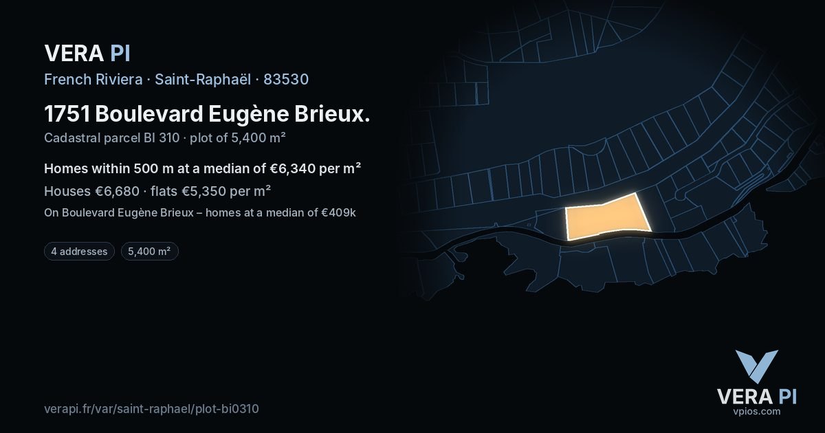 1751 Boulevard Eugène Brieux, Saint-Raphaël at night – the plot lit, the parcels around coloured by the prices near them