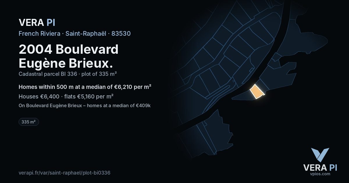2004 Boulevard Eugène Brieux, Saint-Raphaël at night – the plot lit, the parcels around coloured by the prices near them