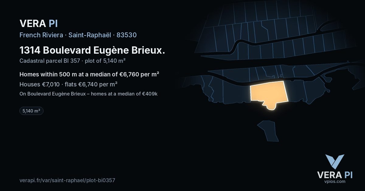 1314 Boulevard Eugène Brieux, Saint-Raphaël at night – the plot lit, the parcels around coloured by the prices near them