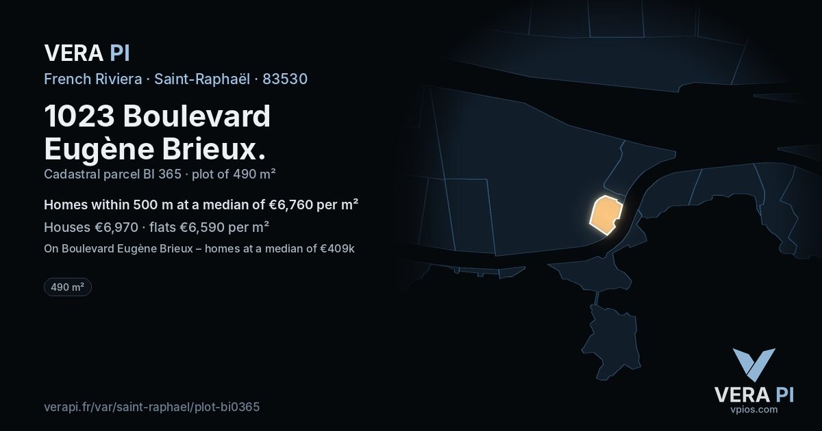 1023 Boulevard Eugène Brieux, Saint-Raphaël at night – the plot lit, the parcels around coloured by the prices near them