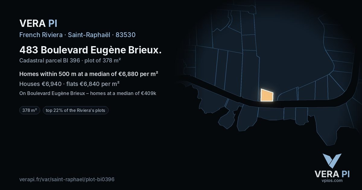 483 Boulevard Eugène Brieux, Saint-Raphaël at night – the plot lit, the parcels around coloured by the prices near them