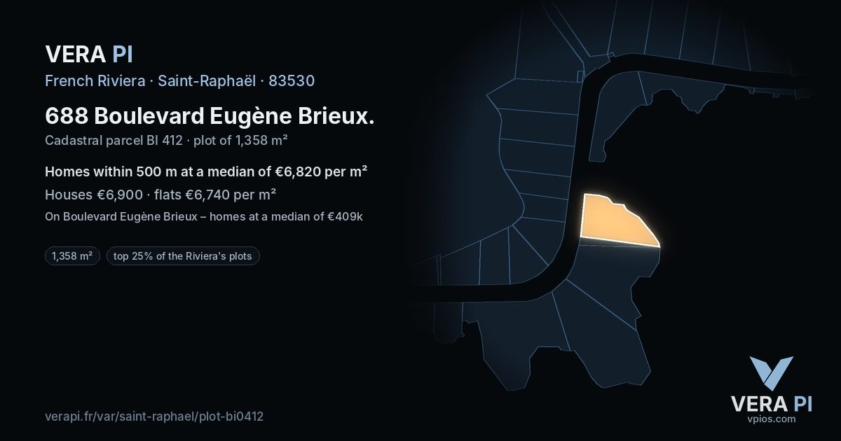 688 Boulevard Eugène Brieux, Saint-Raphaël at night – the plot lit, the parcels around coloured by the prices near them